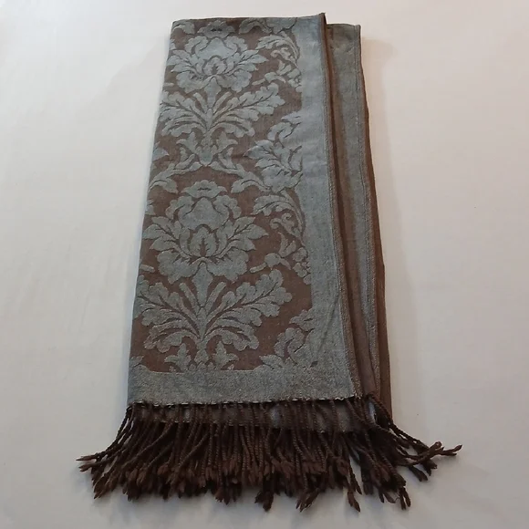 Restoration Hardware Throw - Picture 8 of 10